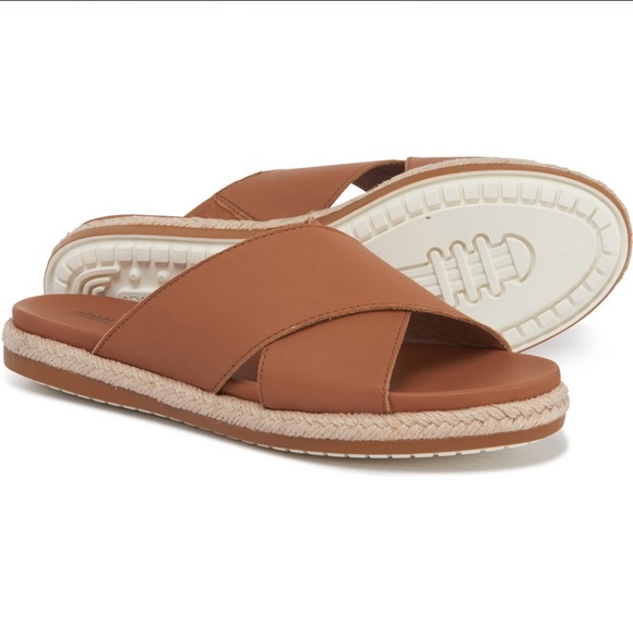 Adam Tucker Shoes - NIB Adam Tucker by Me Too Reeta6 Sandals